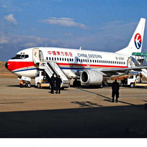 龙湾机场货运航空快运业稳步发展的原因是什么？